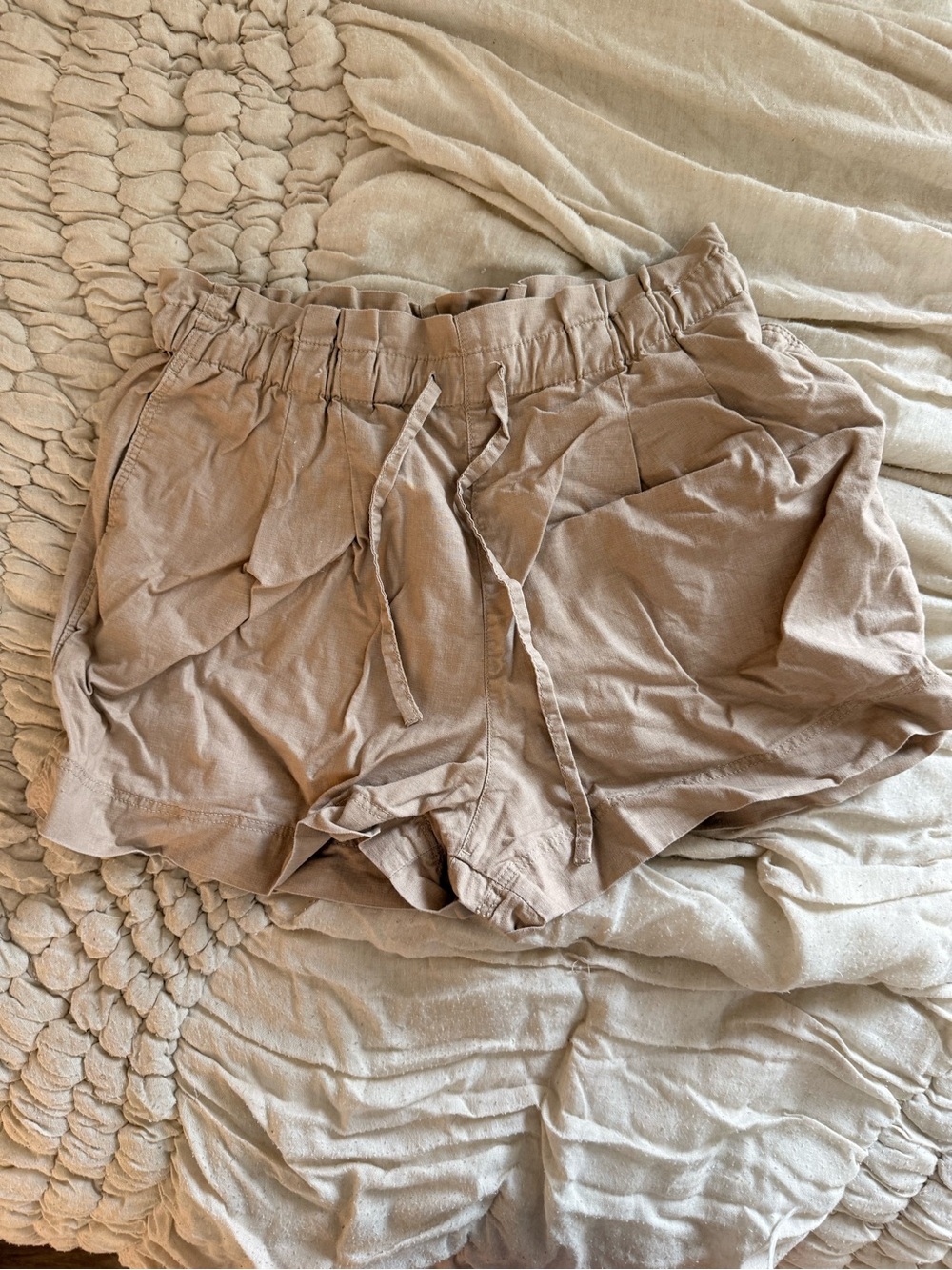 Uniqlo Women’s Sz Medium Linen Blend Khaki Shorts